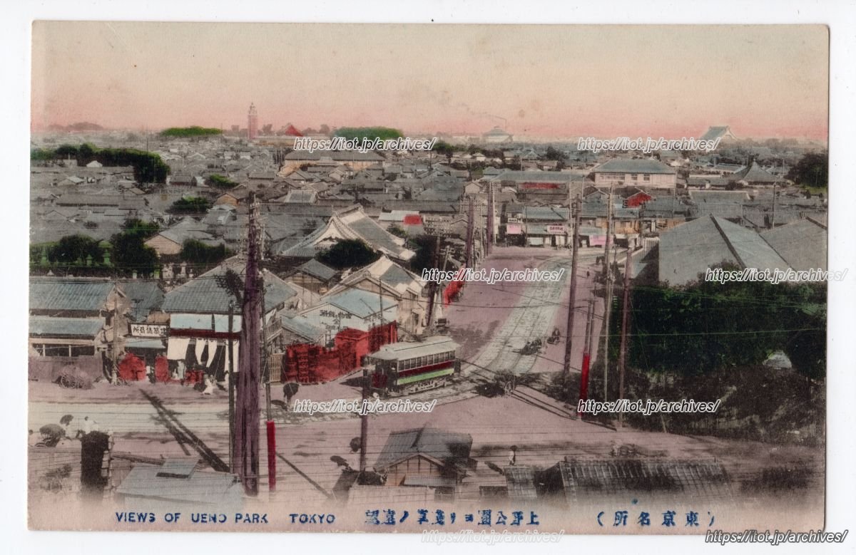 上野公園から浅草方面を望む